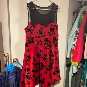 Rose patterned dress XL